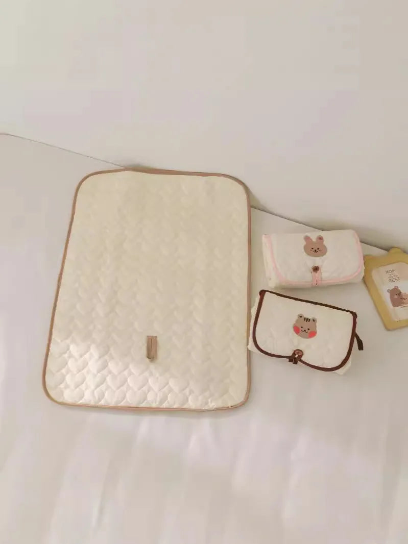Matelas à langer portable Lullaby – Imperméable et doux (unisexe)